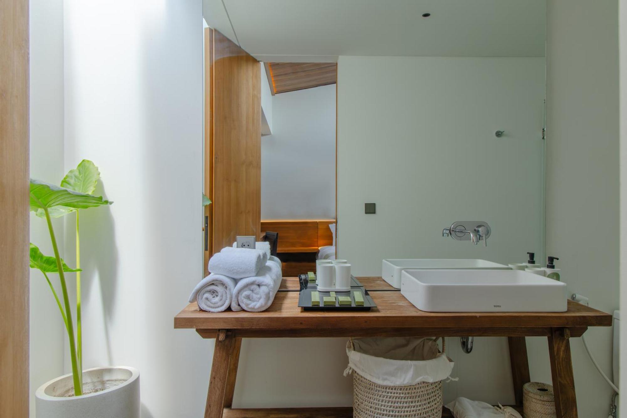 Domisili Villas Canggu Bali By Fays Hospitality Экстерьер фото